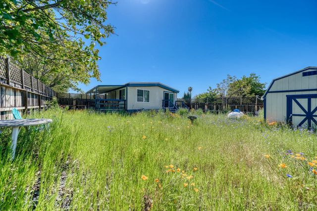 13902 Apple Ln, Clearlake Oaks, CA 95423