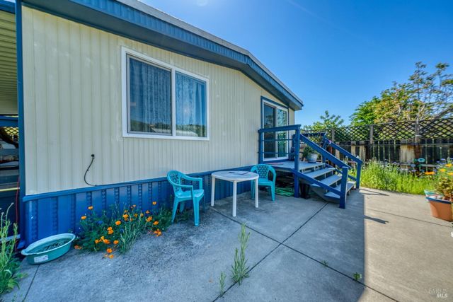 13902 Apple Ln, Clearlake Oaks, CA 95423