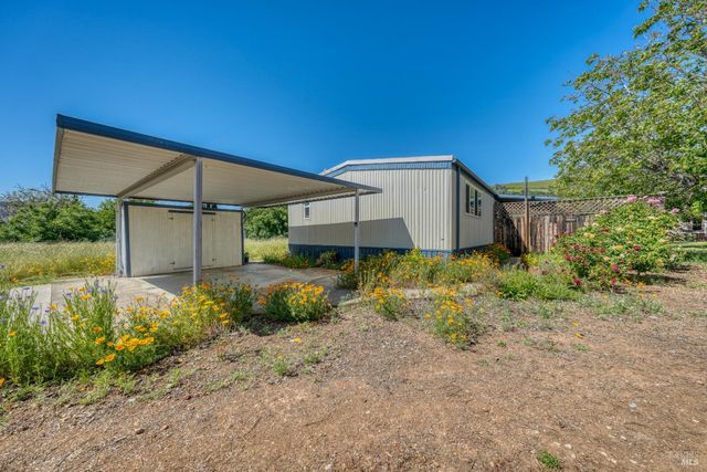 13902 Apple Ln, Clearlake Oaks, CA 95423