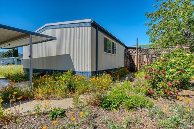 13902 Apple Ln, Clearlake Oaks, CA 95423