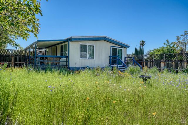13902 Apple Ln, Clearlake Oaks, CA 95423