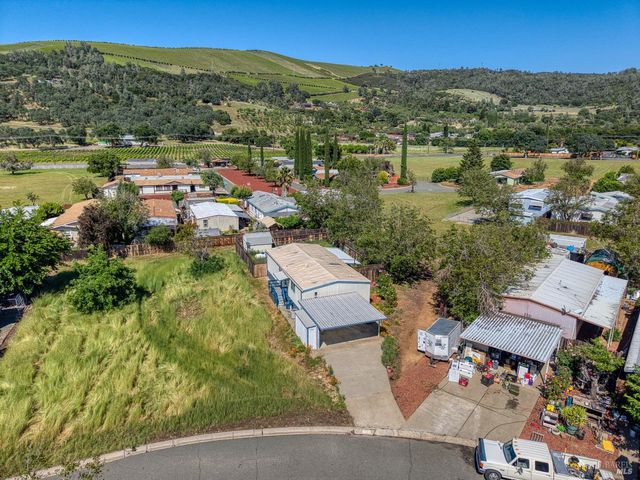 13902 Apple Ln, Clearlake Oaks, CA 95423