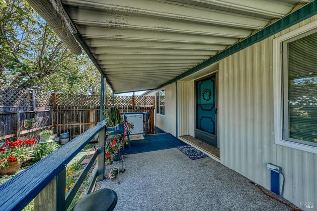 13902 Apple Ln, Clearlake Oaks, CA 95423