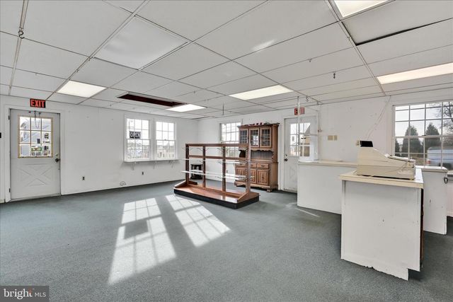100 N GUTHRIESVILLE RD, Downingtown, PA 19335