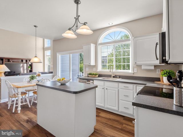 58 BUCKLEY CT, Phoenixville, PA 19460