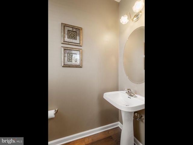 58 BUCKLEY CT, Phoenixville, PA 19460