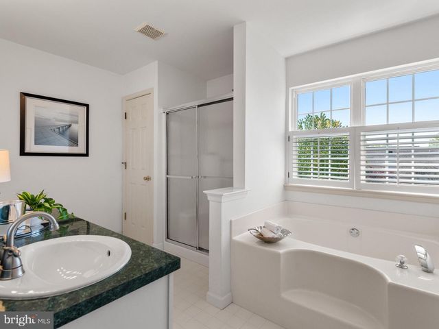 58 BUCKLEY CT, Phoenixville, PA 19460