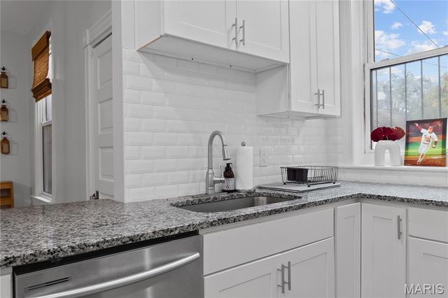 3638 Russell Boulevard, St Louis, MO 63110