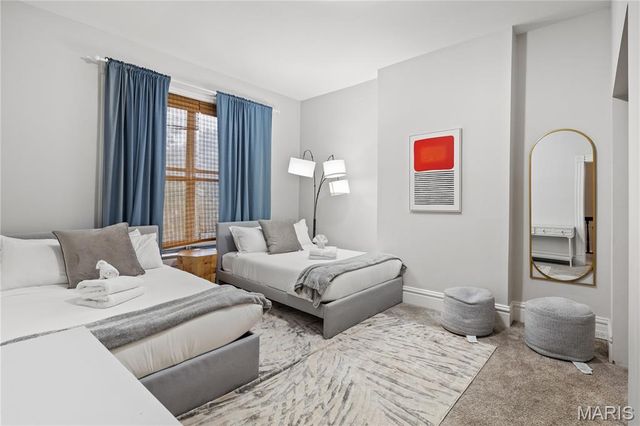 3638 Russell Boulevard, St Louis, MO 63110