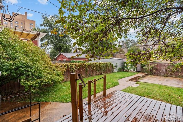 3638 Russell Boulevard, St Louis, MO 63110