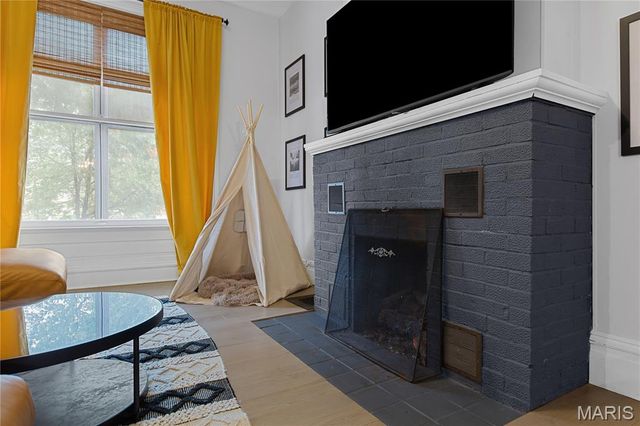 3638 Russell Boulevard, St Louis, MO 63110