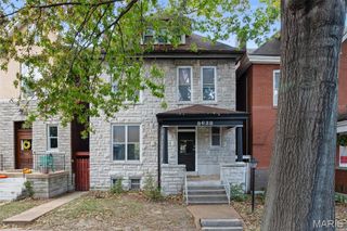 3638 Russell Boulevard, St Louis, MO 63110