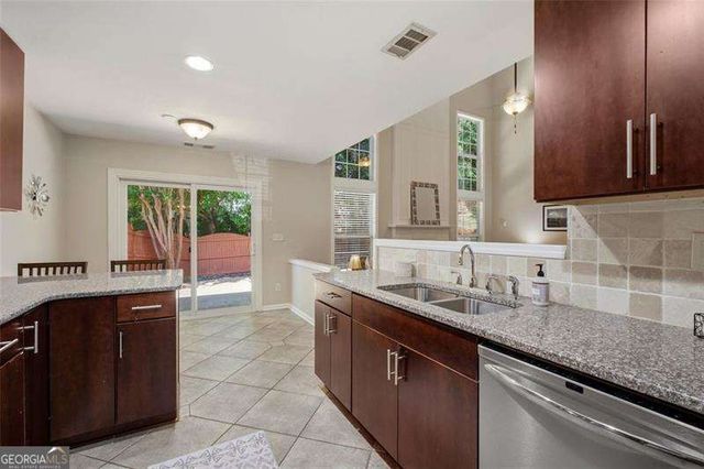 5068 Bright Hampton Drive SE, Atlanta, GA 30339
