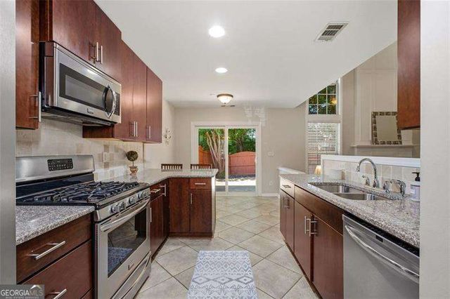 5068 Bright Hampton Drive SE, Atlanta, GA 30339