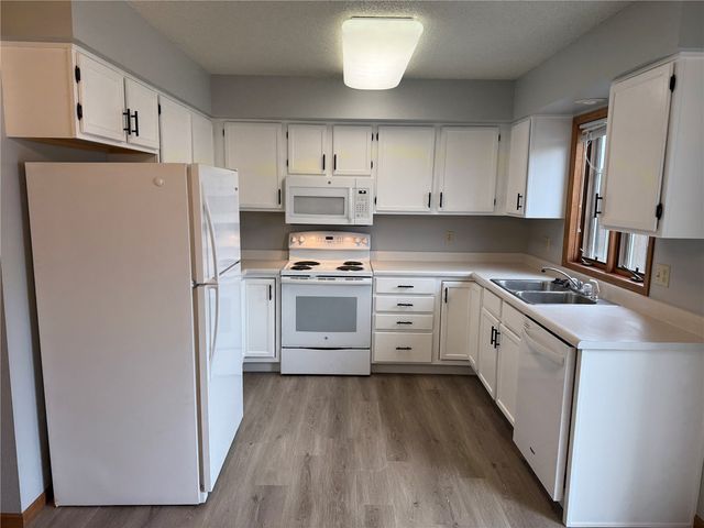 1905 Earl Road, Iowa City, IA 52246