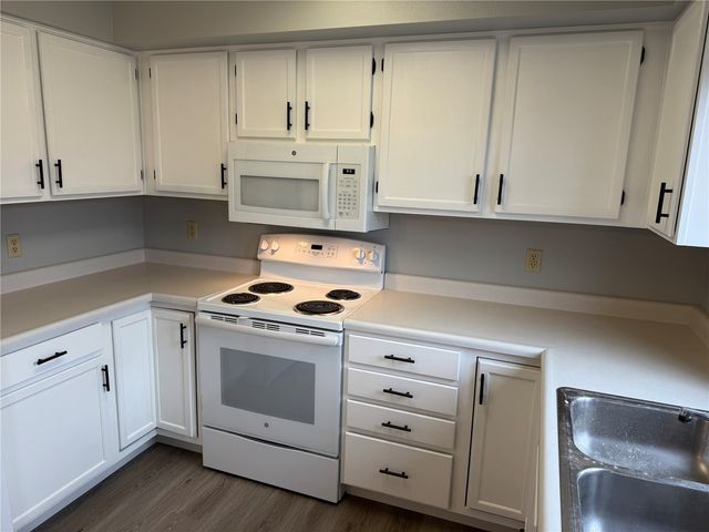 1905 Earl Road, Iowa City, IA 52246