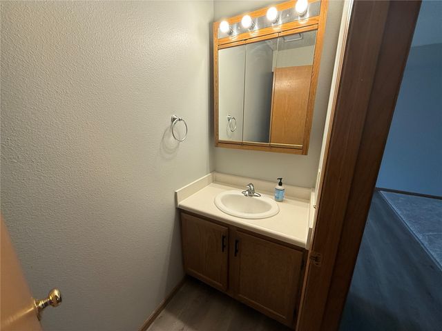 1905 Earl Road, Iowa City, IA 52246