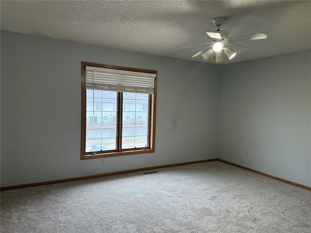 1905 Earl Road, Iowa City, IA 52246