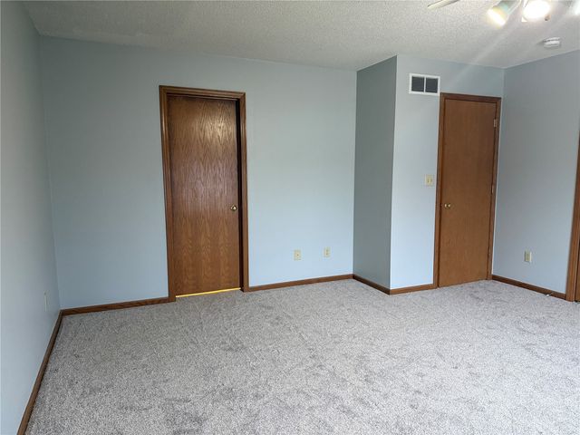 1905 Earl Road, Iowa City, IA 52246