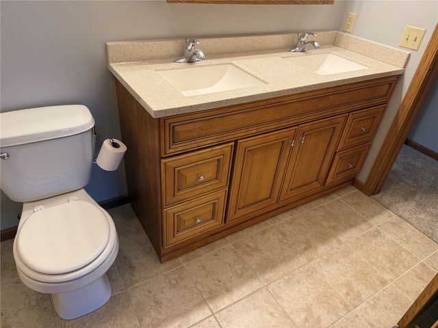 1905 Earl Road, Iowa City, IA 52246