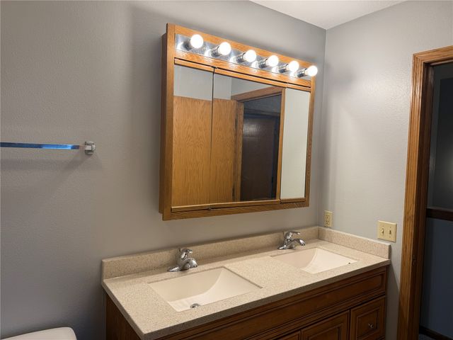 1905 Earl Road, Iowa City, IA 52246