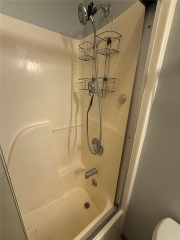 1905 Earl Road, Iowa City, IA 52246