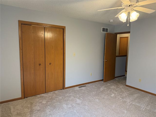 1905 Earl Road, Iowa City, IA 52246