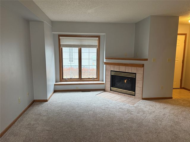 1905 Earl Road, Iowa City, IA 52246