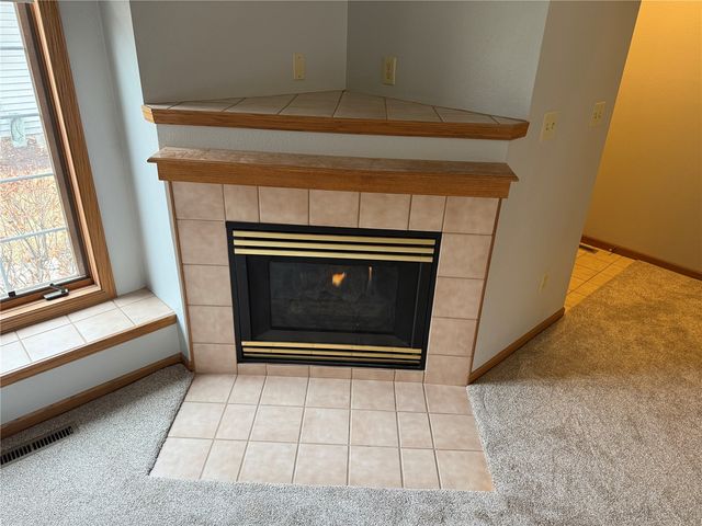 1905 Earl Road, Iowa City, IA 52246