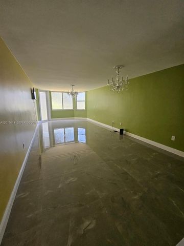 1301 NE 191st St F103, Miami, FL 33179