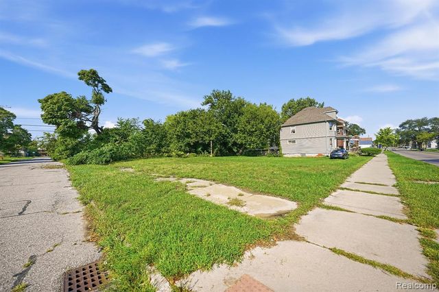 3075 Van Dyke Street, Detroit, MI 48214