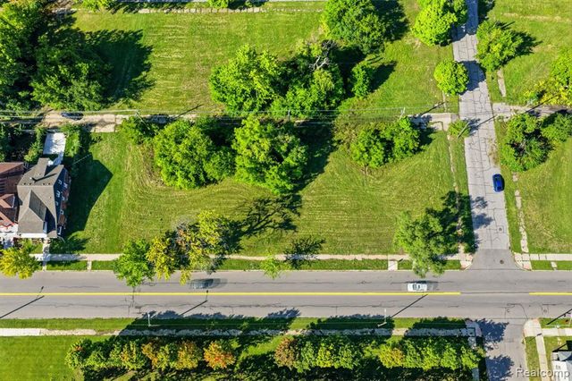 3075 Van Dyke Street, Detroit, MI 48214