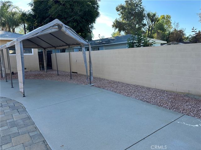 19140 strathern, Reseda, CA 91335