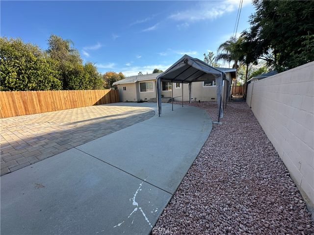 19140 strathern, Reseda, CA 91335