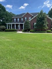 858 Three Wood Drive, Fayetteville, NC 28312