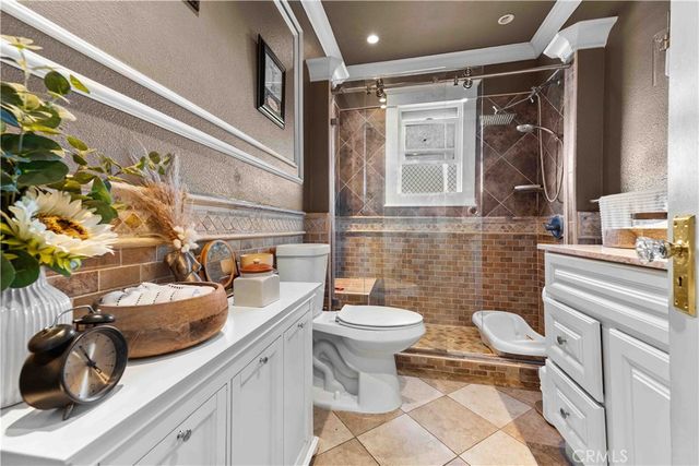 226 E 53rd Street, Long Beach, CA 90805