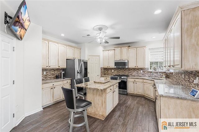 2 Namsan Drive, Monroe, NJ 08831