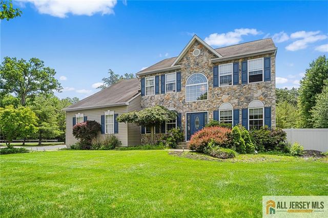 2 Namsan Drive, Monroe, NJ 08831