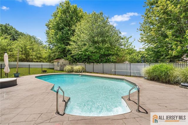 2 Namsan Drive, Monroe, NJ 08831