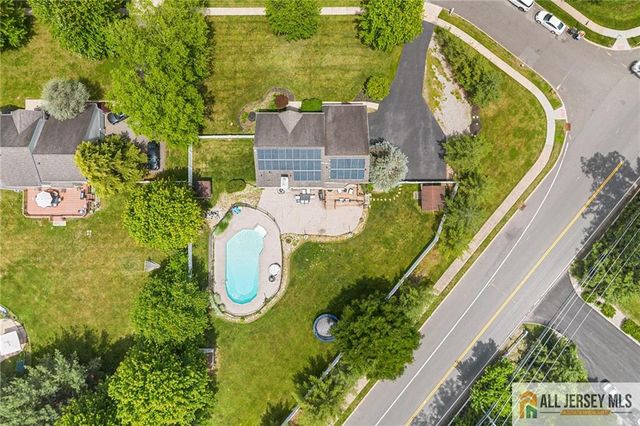 2 Namsan Drive, Monroe, NJ 08831