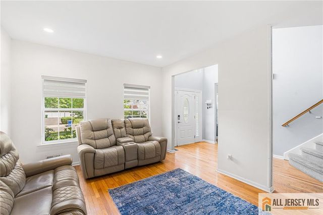 2 Namsan Drive, Monroe, NJ 08831