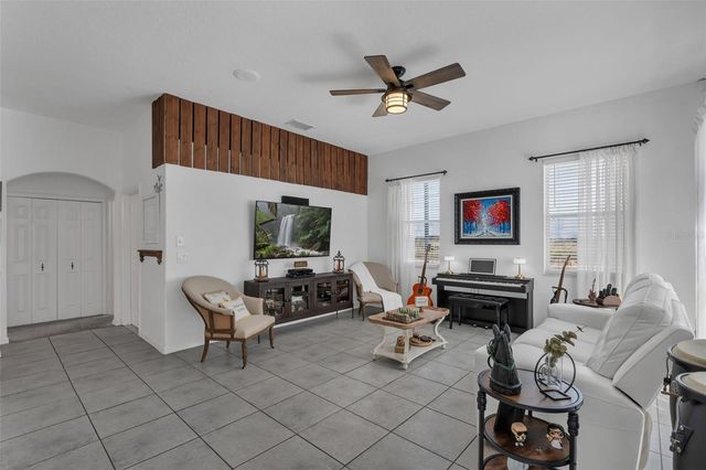 1079 VIA BIANCA DRIVE, Davenport, FL 33896