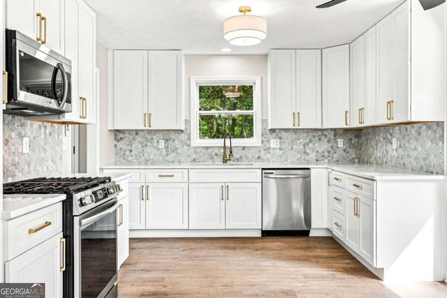 745 Cedar Creek Way, Woodstock, GA 30189
