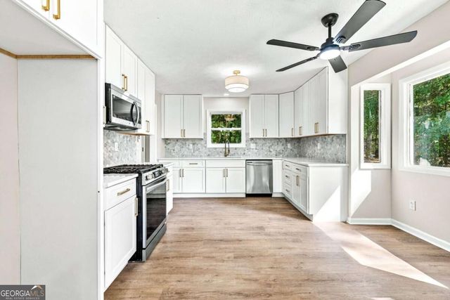 745 Cedar Creek Way, Woodstock, GA 30189