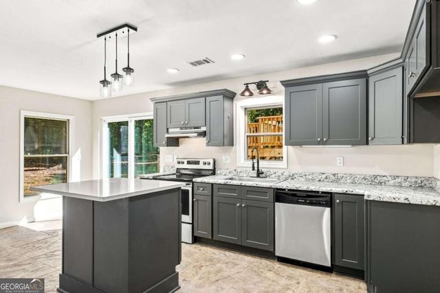 745 Cedar Creek Way, Woodstock, GA 30189