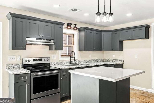 745 Cedar Creek Way, Woodstock, GA 30189