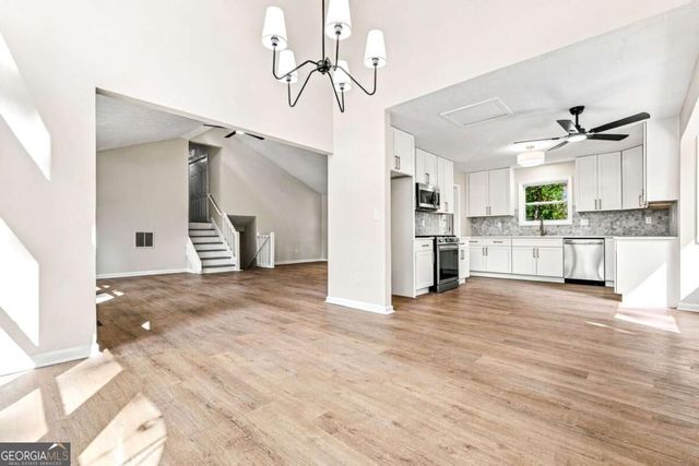 745 Cedar Creek Way, Woodstock, GA 30189