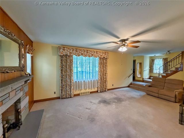 803 Maple Road, Charleston, WV 25302