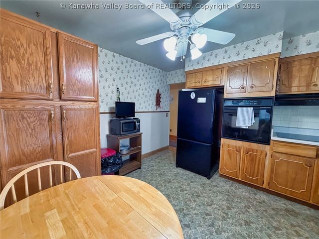 803 Maple Road, Charleston, WV 25302