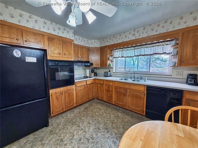 803 Maple Road, Charleston, WV 25302